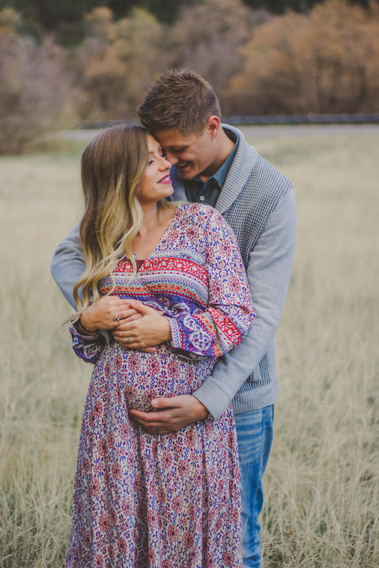 P + T  | Logan Maternity Photographer | Logan Wedding Photographer